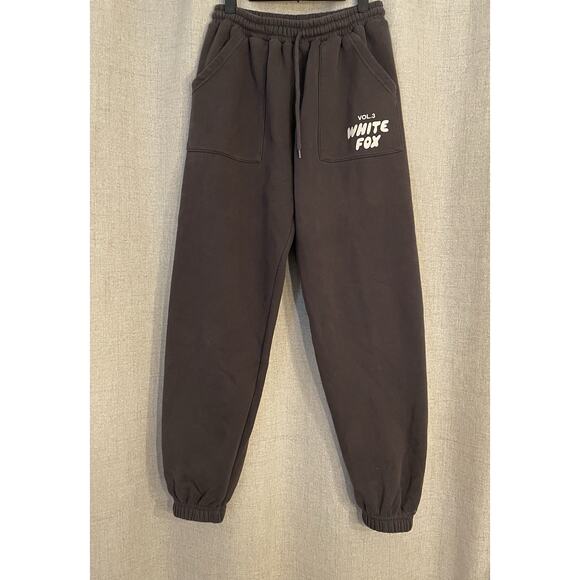 White Fox Boutique Offstage Puff Print Sweatpants in Shadow Size Small EUC - Picture 1 of 3
